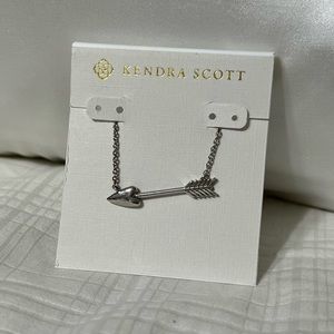 Kendra Scott silver arrow necklace